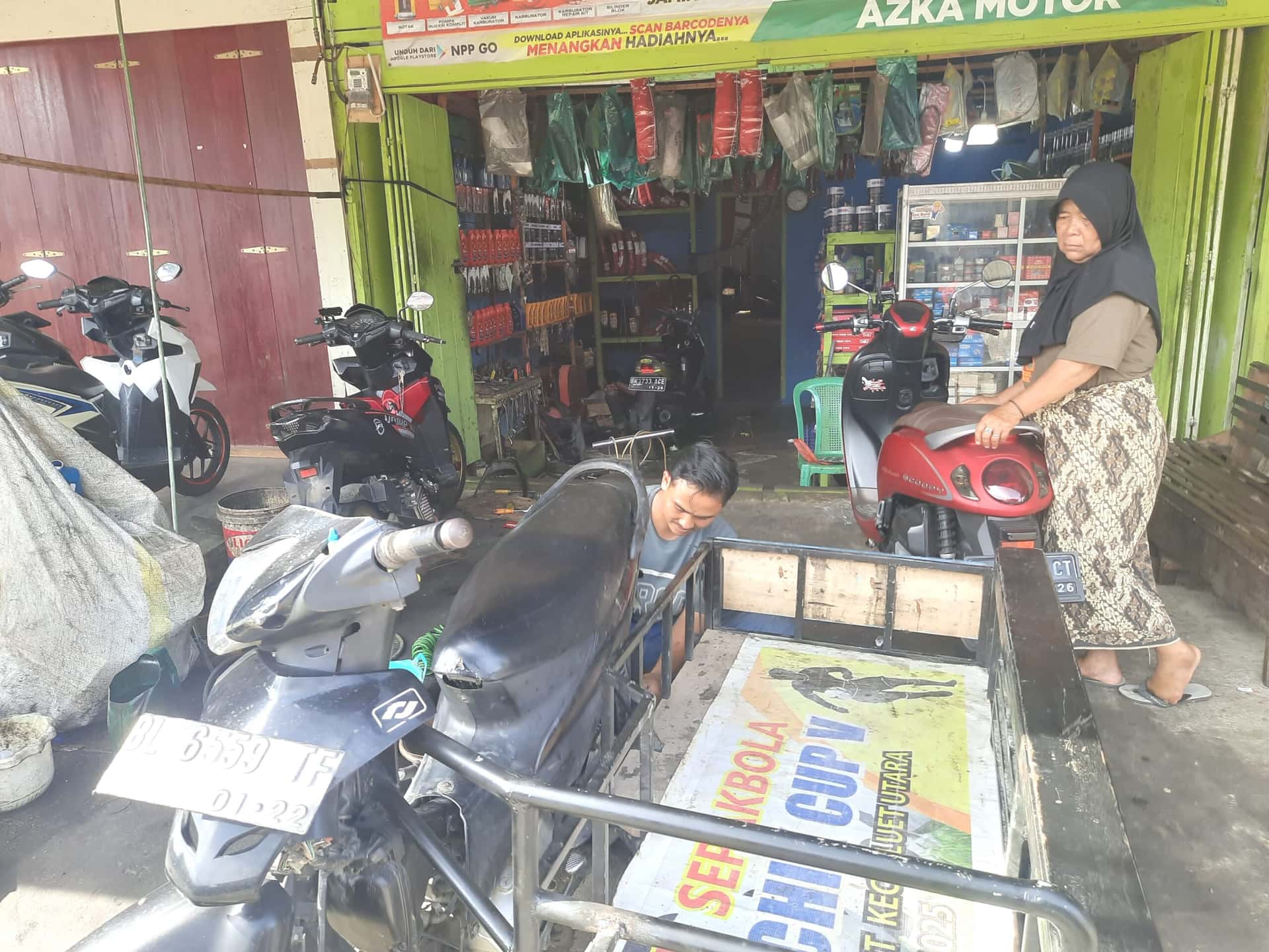 Geliat Ekonomi Sabtu: Bengkel Motor di Kota Fajar Raup Omzet Hingga Rp1 Juta Sehari