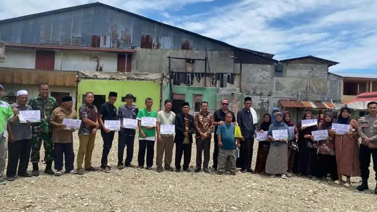 Baitul Mal Aceh Salurkan Rp176 Juta untuk Korban Kebakaran di Aceh Selatan