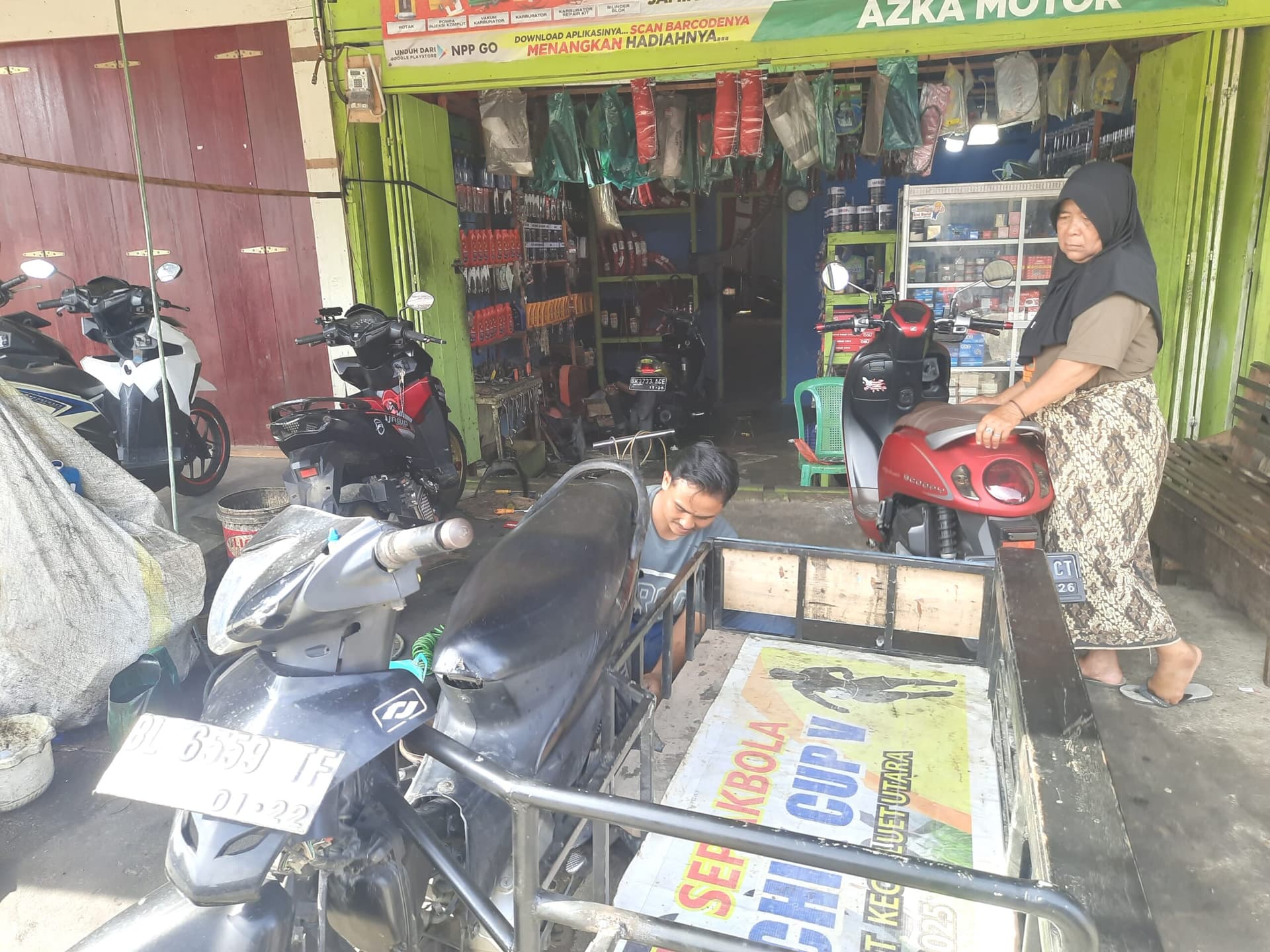 Geliat Ekonomi Sabtu: Bengkel Motor di Kota Fajar Raup Omzet Hingga Rp1 Juta Sehari