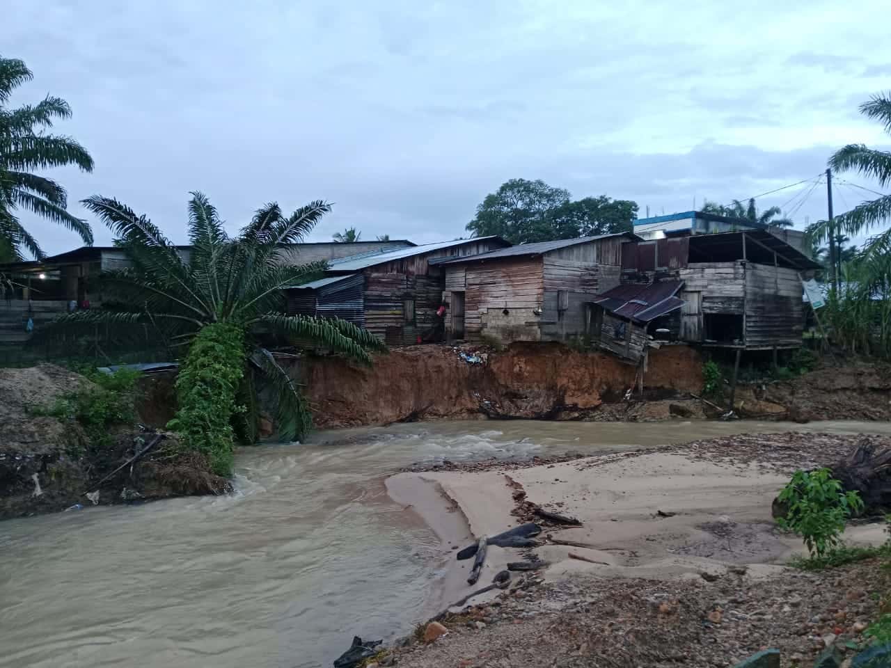Abrasi Ladang Rimba Mengganas, Klaim Camat Soal “Plt Bupati Sudah Turun” Dipertanyakan Warga