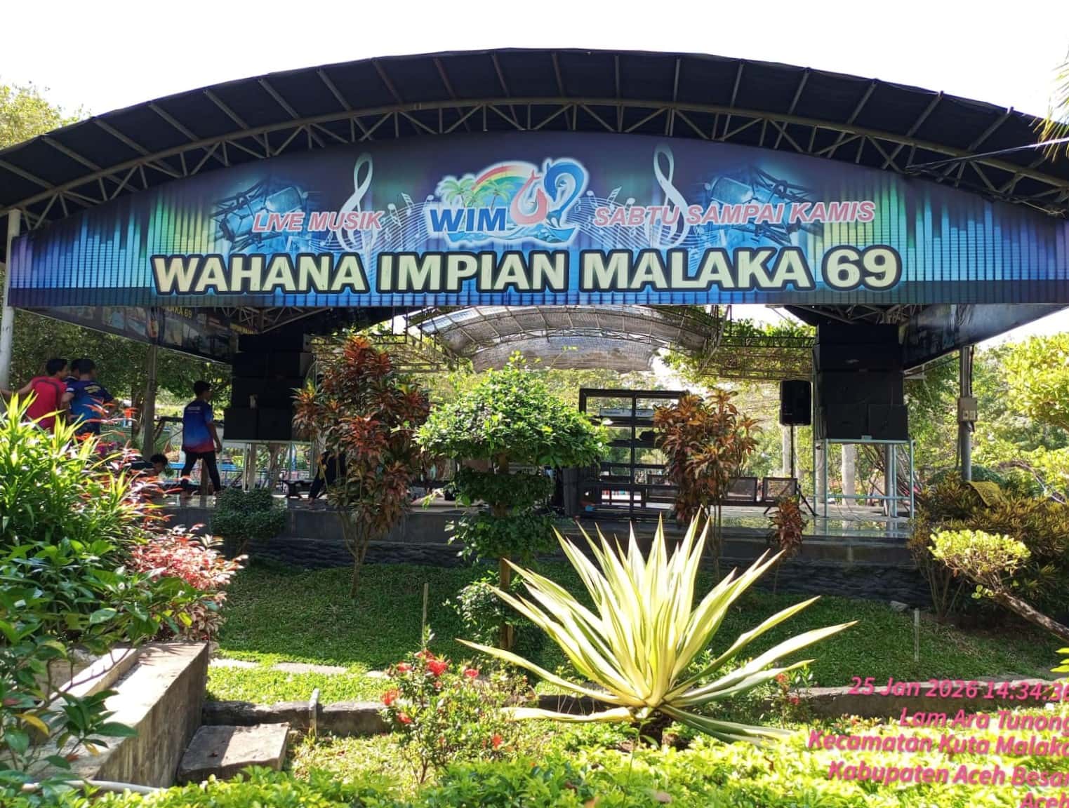 Ribuan Wisatawan Padati WIM 69 Aceh Besar, Pengunjung Asal Medan: Kami Puas Bisa Karaoke Gratis